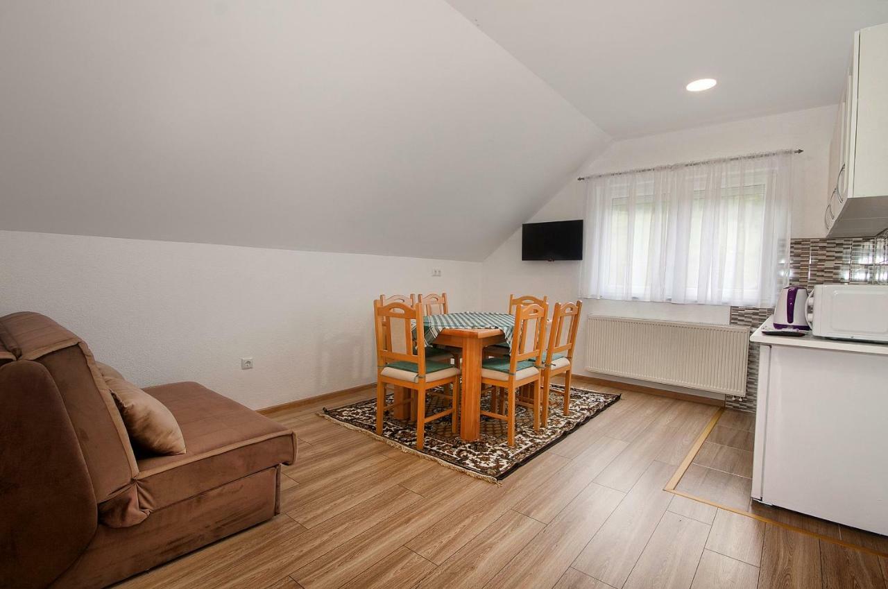 Apartment Josipa سيليست دريزنيكو المظهر الخارجي الصورة
